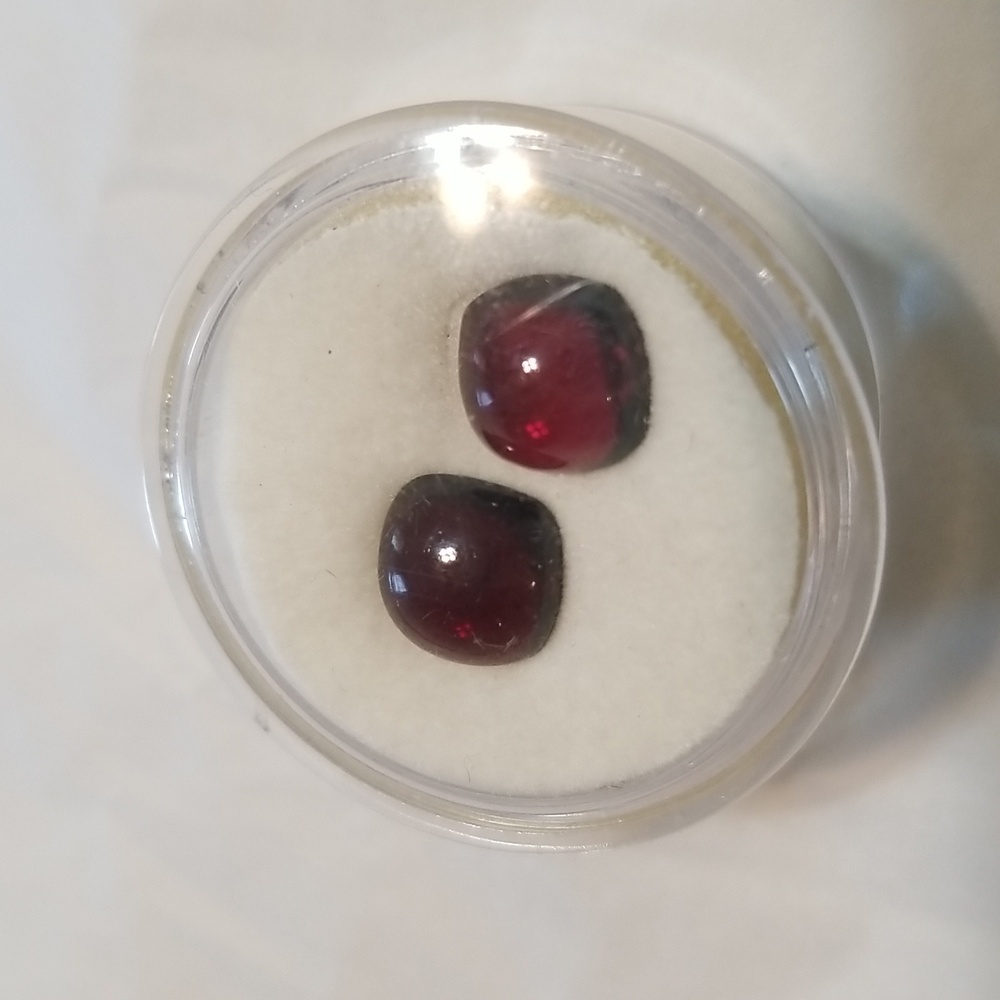 GARNETS, 2 - 9mm Square Loose natural Gemstones, Untreated  NWT